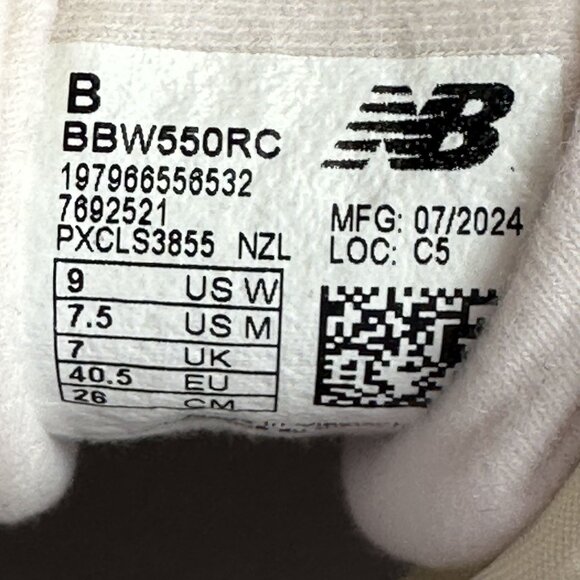 New Balance 550 Women's size 9 Light Pink Suede Shoes BBW550RC - Picture 9 of 9